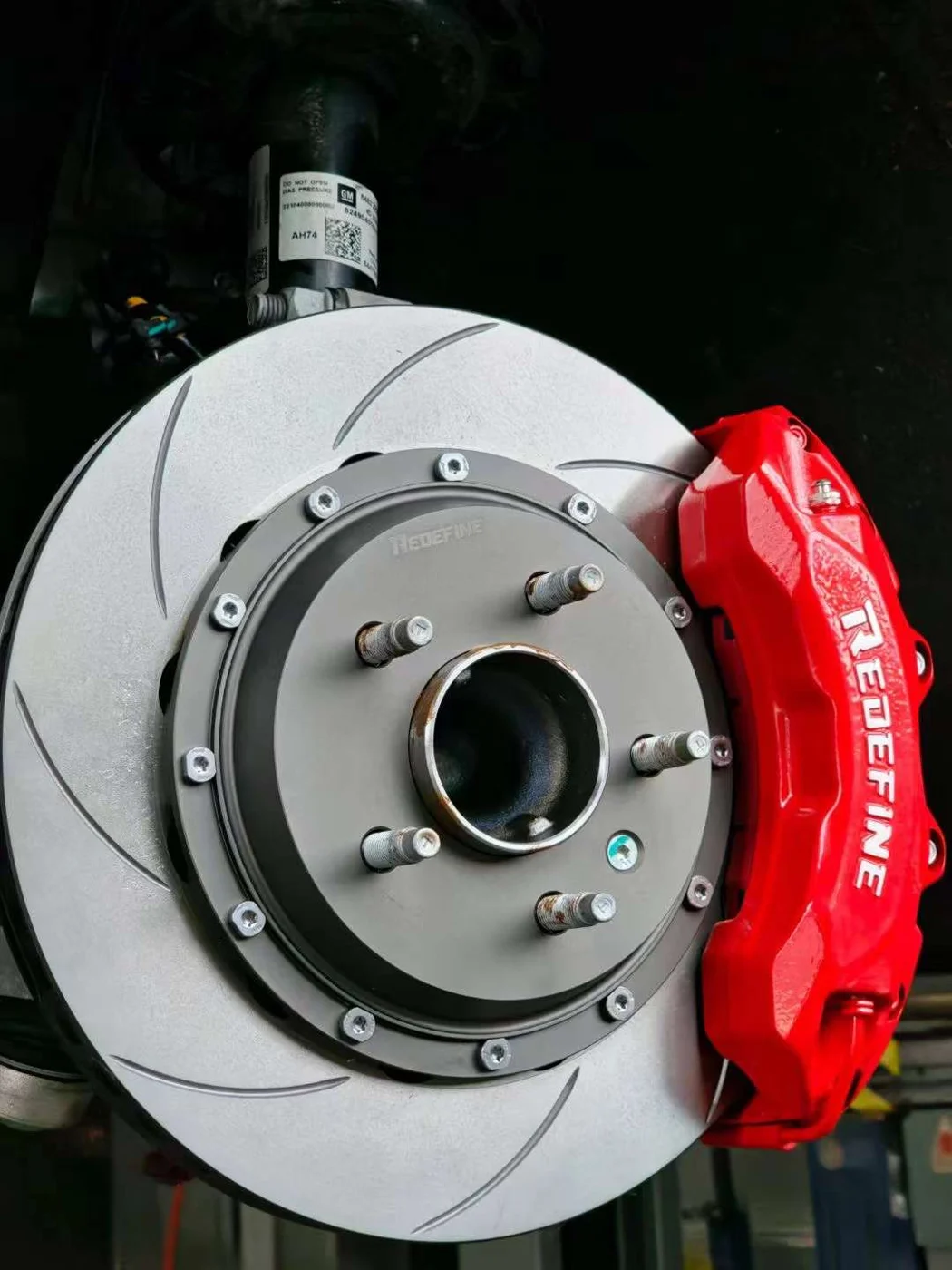 Cadillac CT4 Redefine universal 4-piston calipers assembly